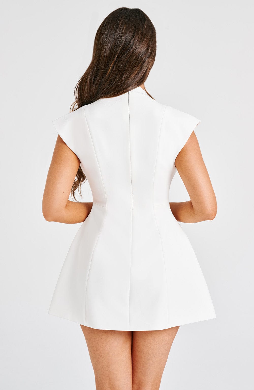 Vestido Curto com Decote Vivella Noah