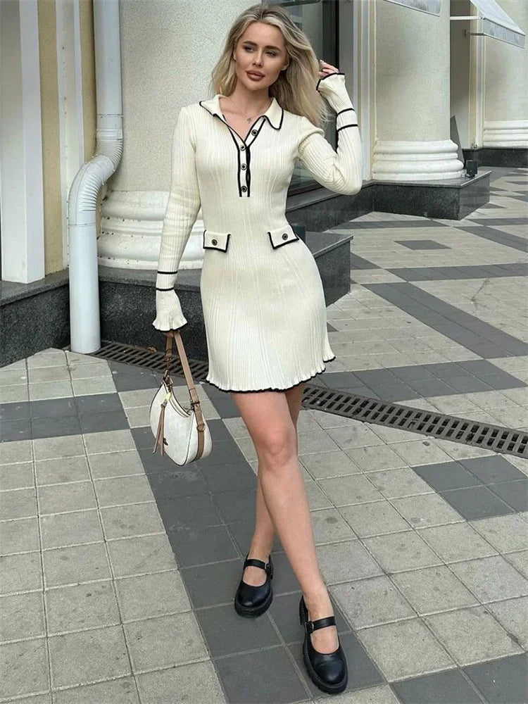 Vestido Curto Manga Longa com Botões Vivella Amélie