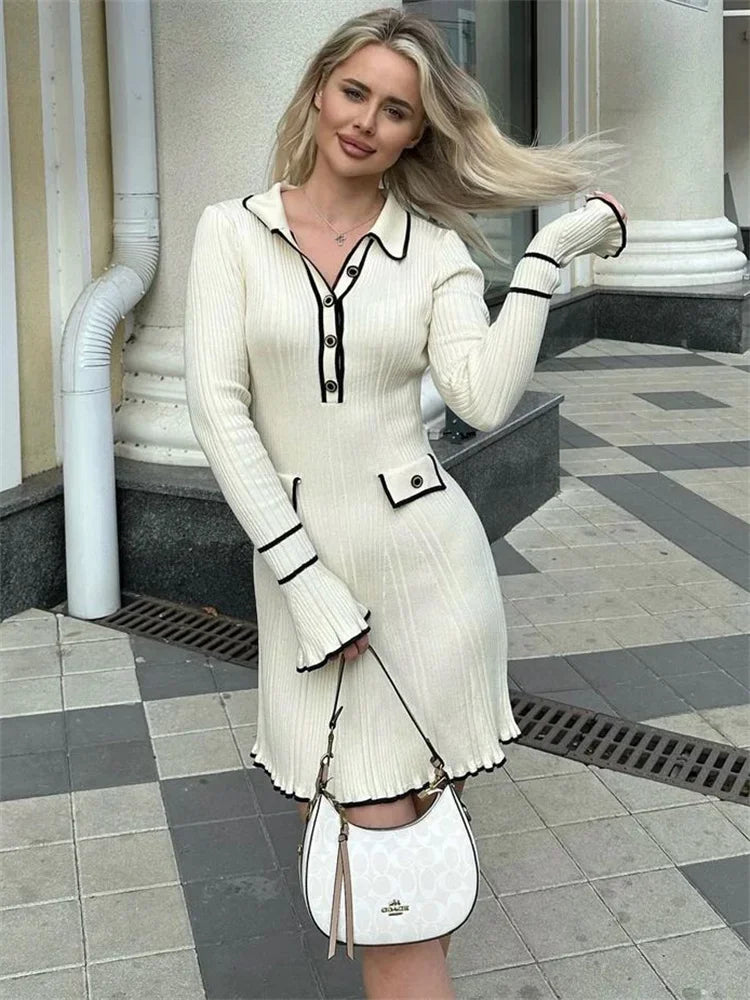 Vestido Curto Manga Longa com Botões Vivella Amélie
