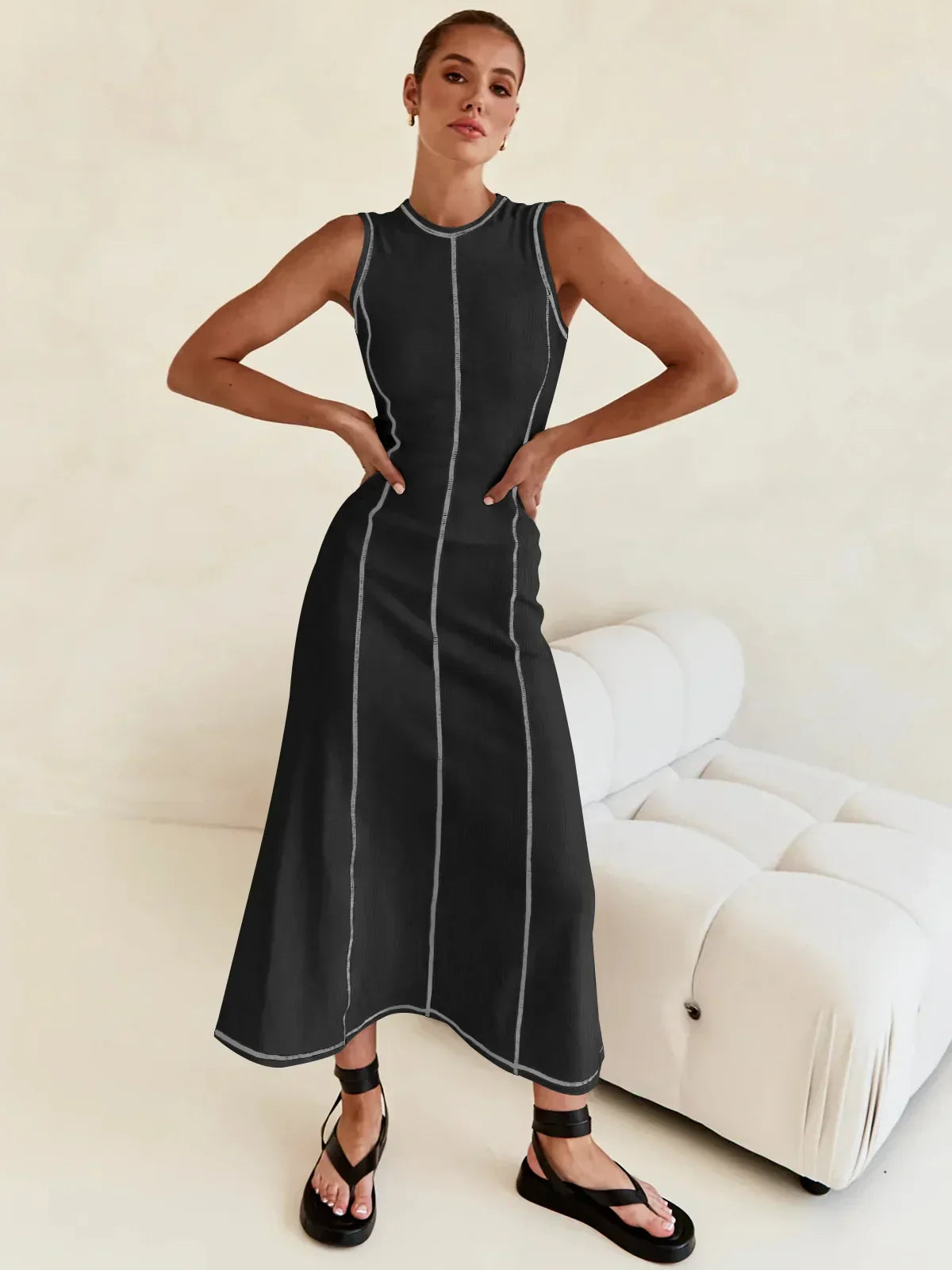 Vestido Midi de Malha Sem Mangas Vivella Eleganza