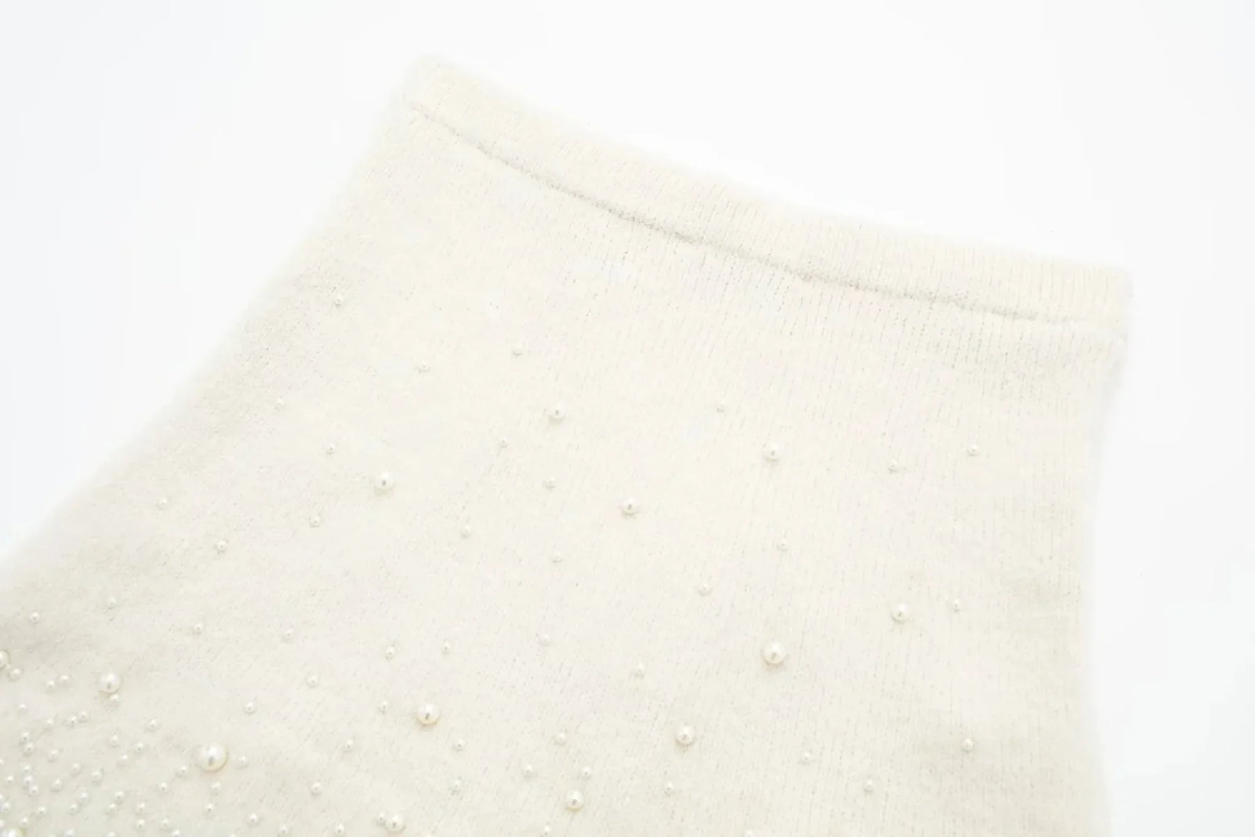 Conjunto Tricô Sueter e Saia com Pérolas Vivella Martina