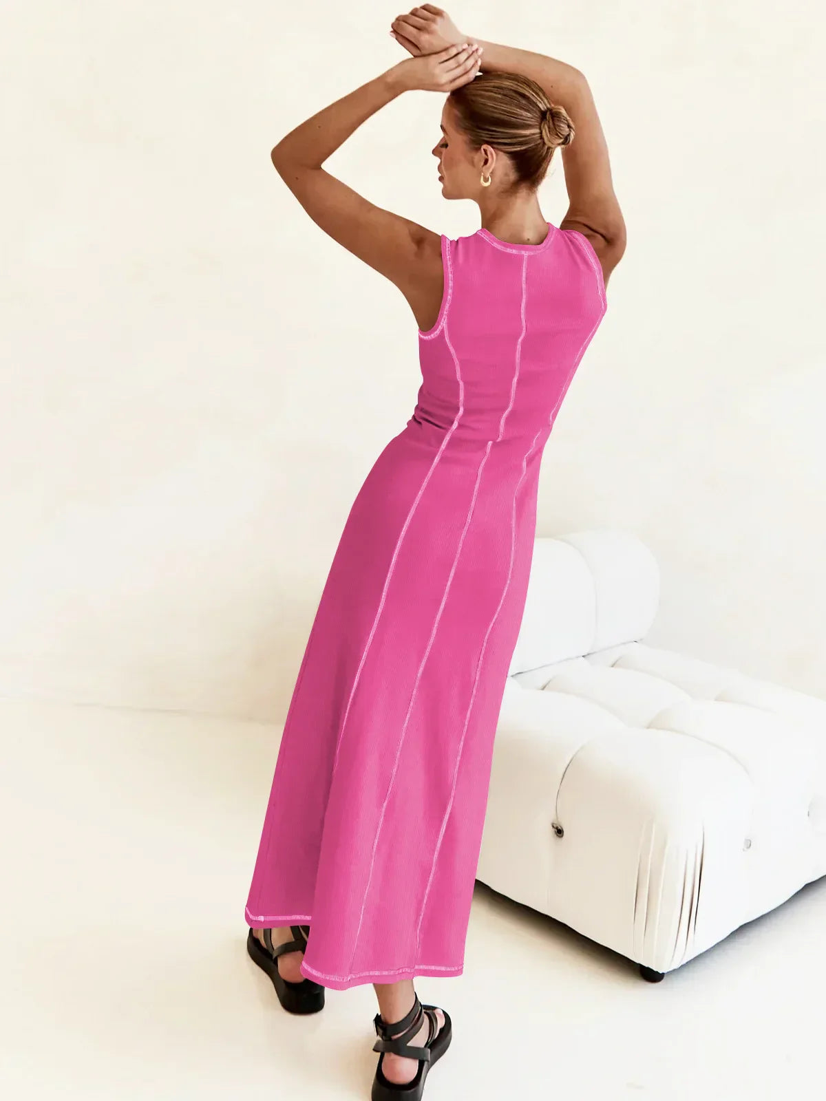 Vestido Midi de Malha Sem Mangas Vivella Eleganza