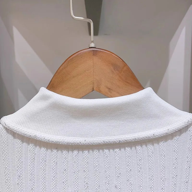 Vestido Curto Tricô Gola Polo e Bolsos Vivella Seraphina