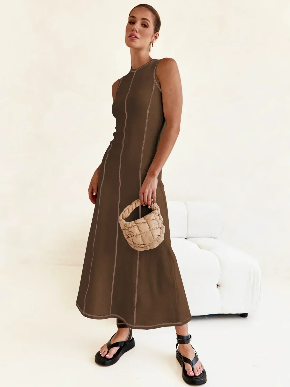 Vestido Midi de Malha Sem Mangas Vivella Eleganza