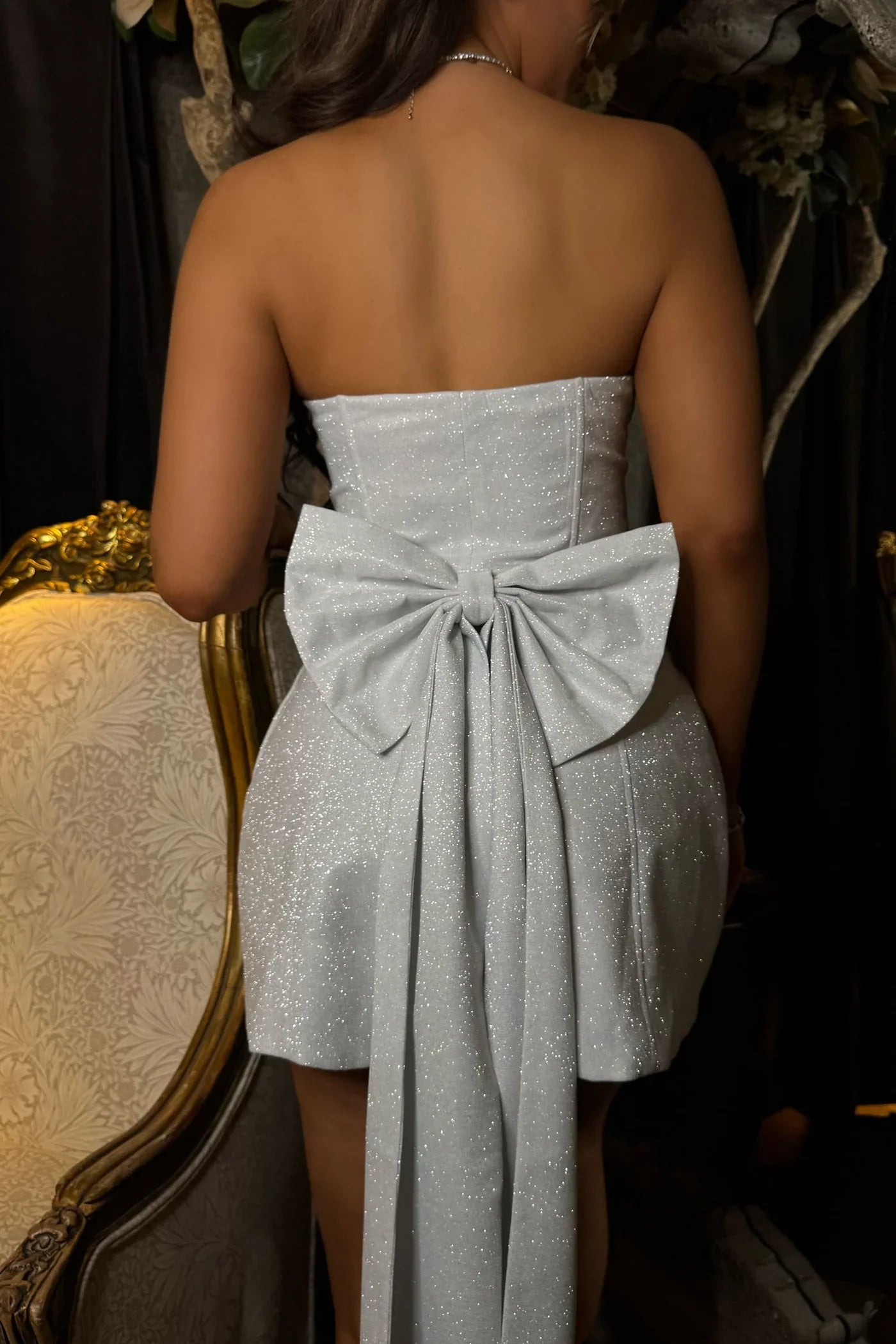 Vestido Curto De Brilho com Laço Vivella Alice