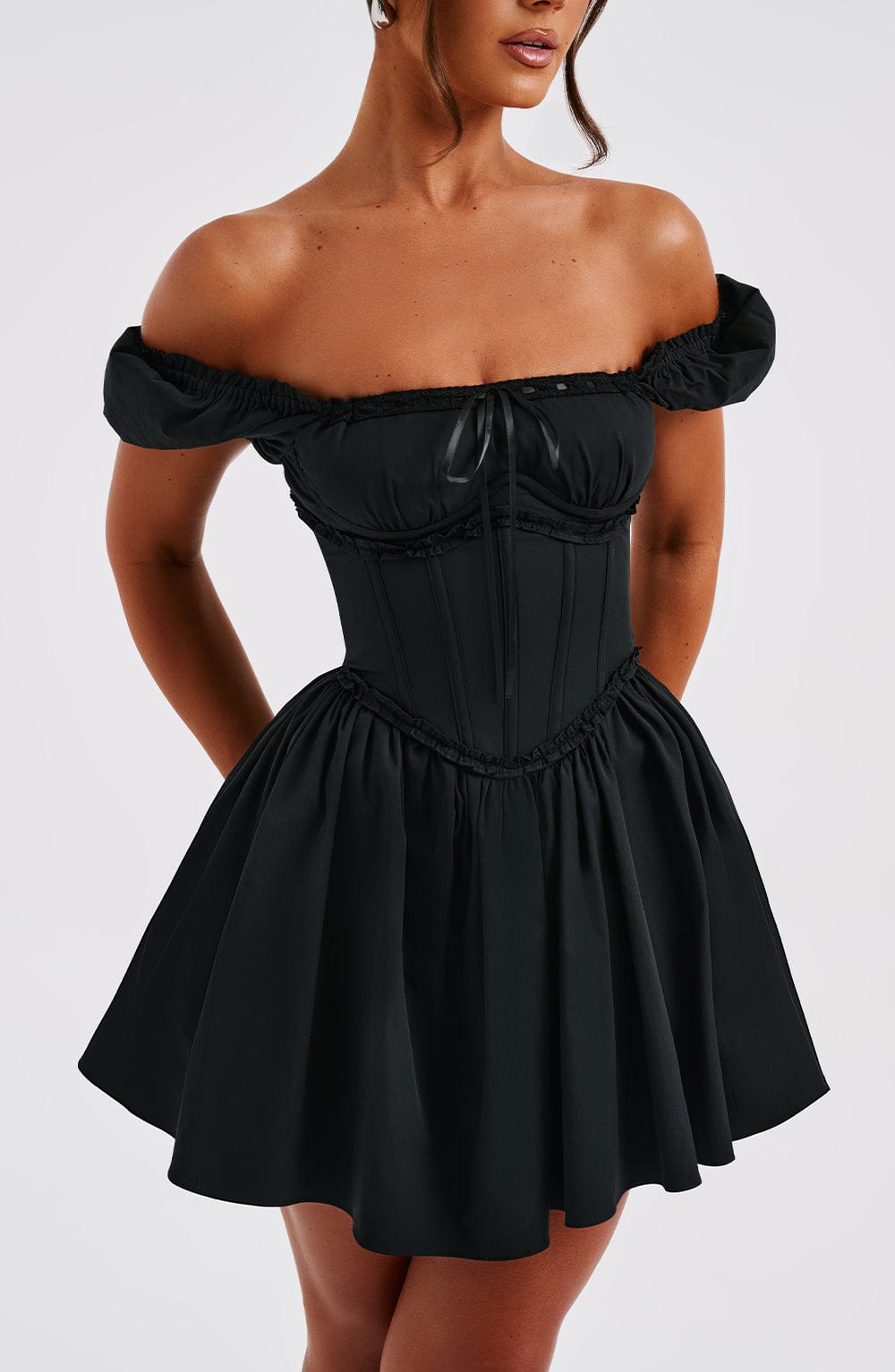 Vestido Curto Bustier Vivella Penélope Preto - GOLDEN ERA