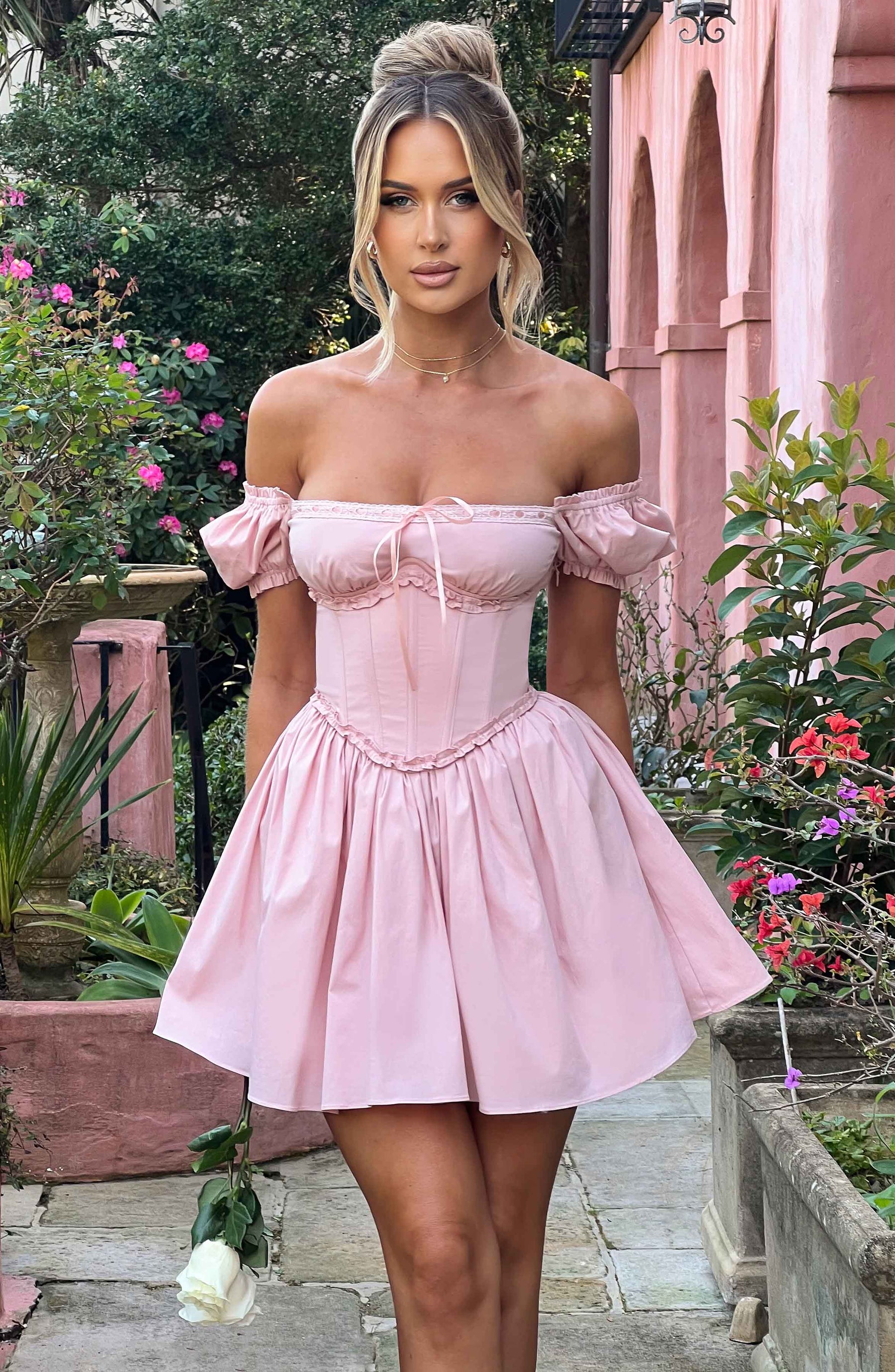 Vestido Curto Bustier Vivella Penélope Rosa - GOLDEN ERA