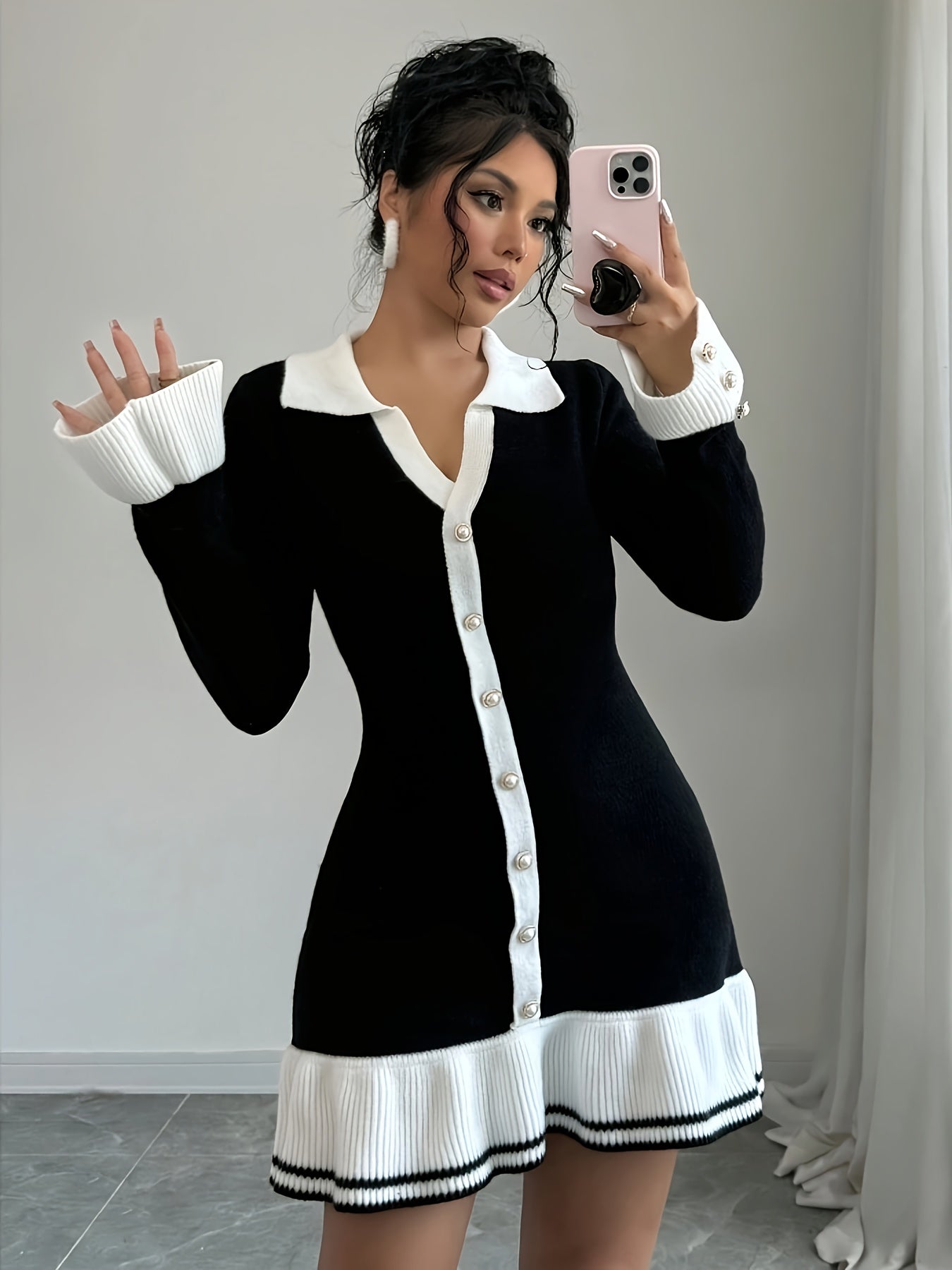 Vestido Curto Manga Comprida com Botões Vivella Giulietta