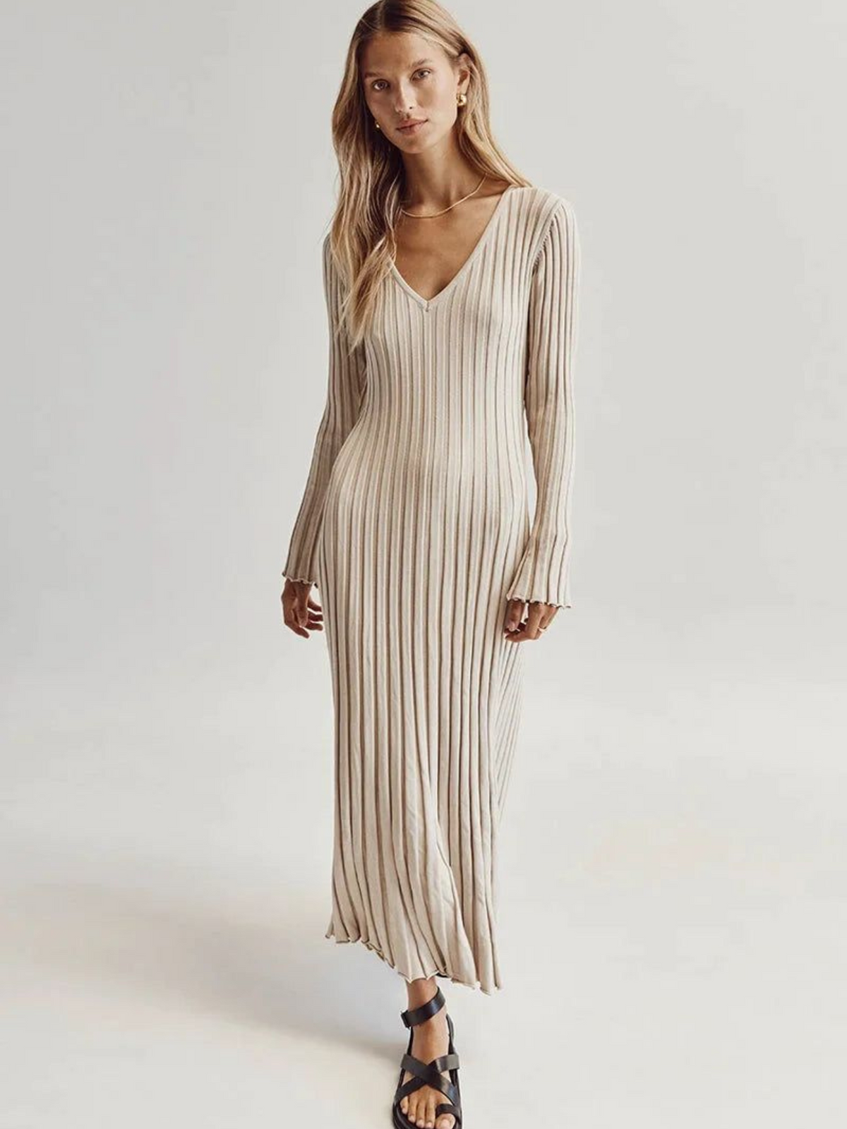 Vestido Midi de Malha com Decote em V e Manga Vivella Veneza