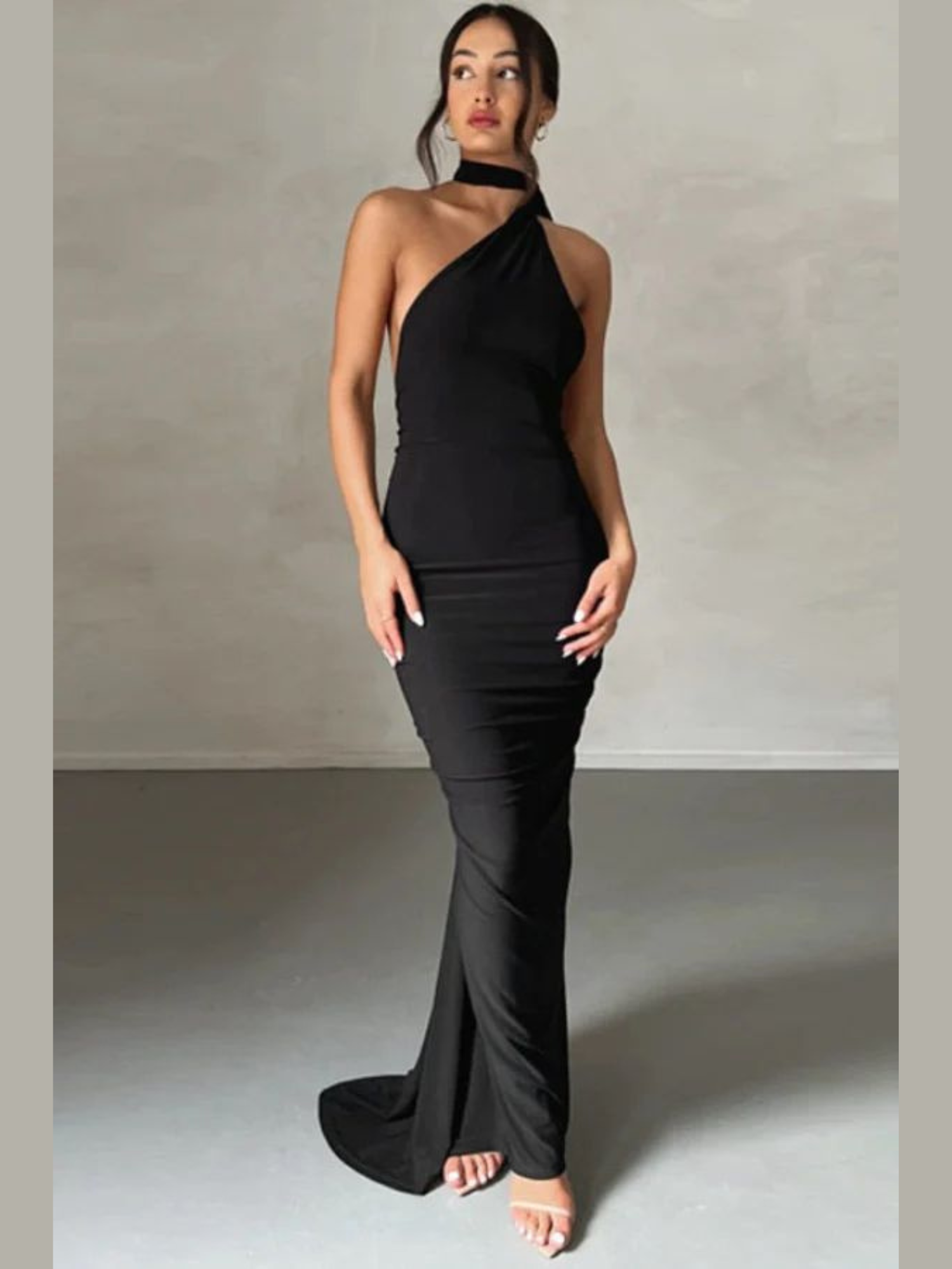 Vestido Longo Maxi de Um Ombro Só e Costas Abertas Vivella Natalie - FULL