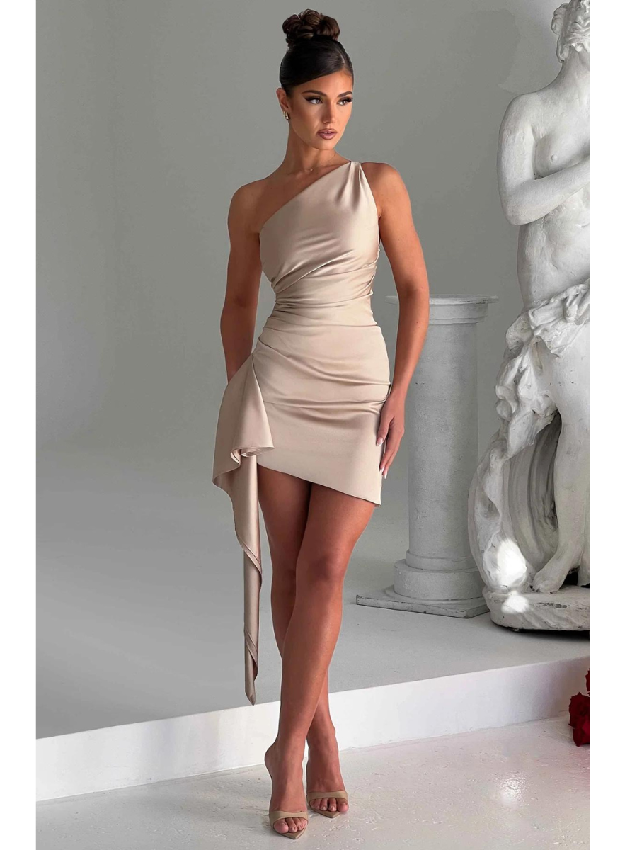 Vestido Curto de Cetim Vivella Avery
