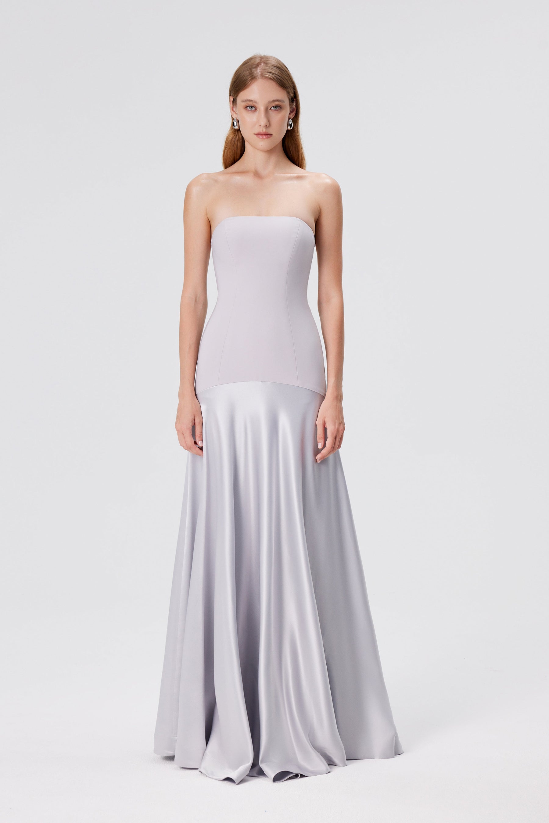 Vestido Longo Sem Alças Saia em Cetim Vivella Elysia
