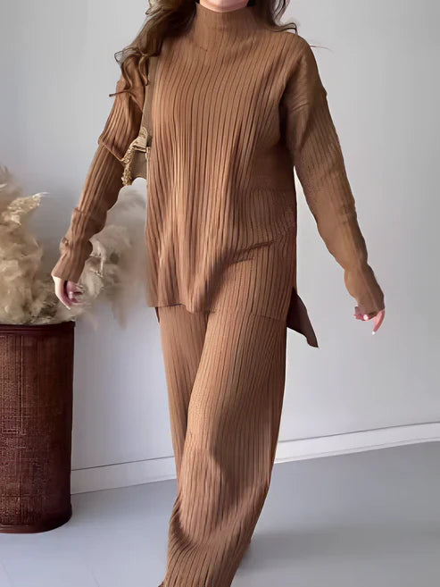 Conjunto de Tricô Canelado com Suéter Mullet Gola Alta e Calça Pantalona Vivella Laura - OUTONO/INVERNO