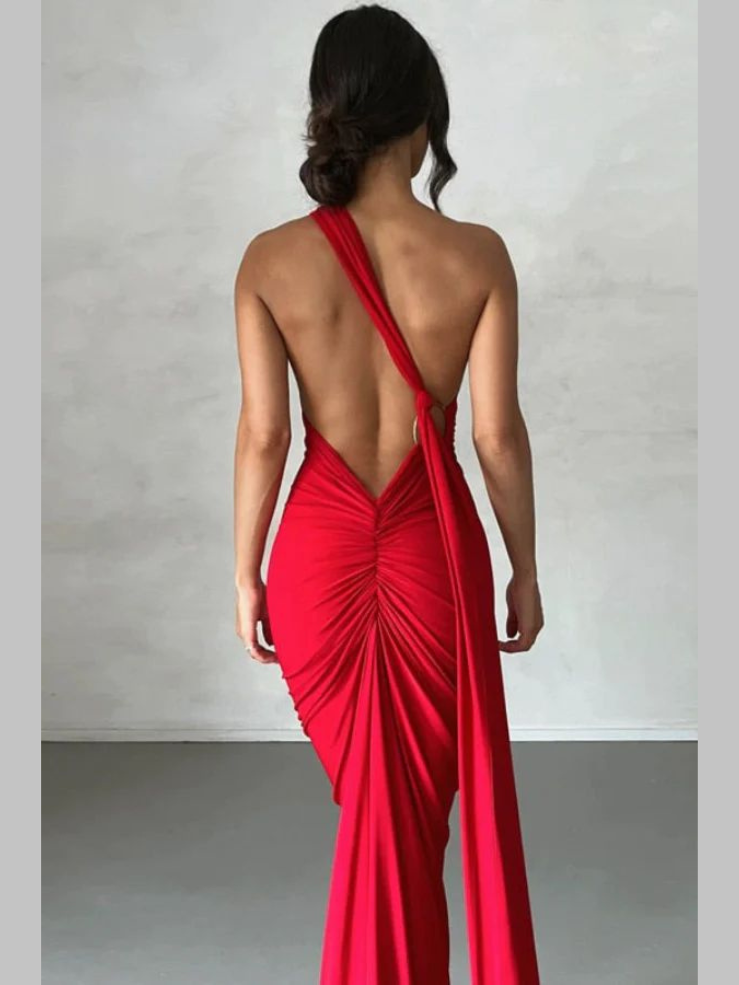 Vestido Longo Maxi de Um Ombro Só e Costas Abertas Vivella Natalie - FULL