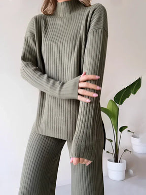 Conjunto de Tricô Canelado com Suéter Mullet Gola Alta e Calça Pantalona Vivella Laura - OUTONO/INVERNO