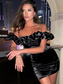 Vestido Curto em Cetim Vivella Dalila