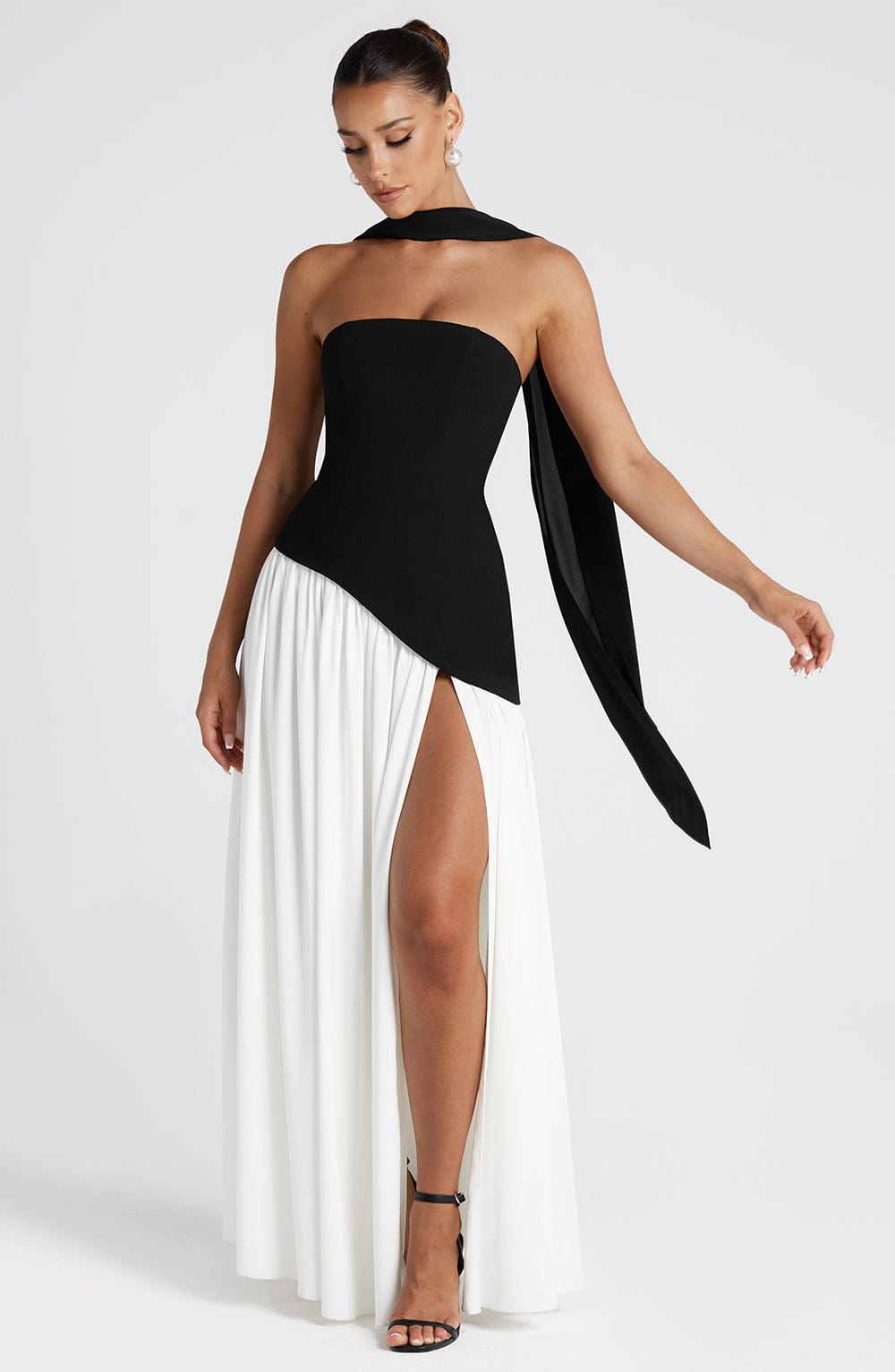 Vestido Longo Sem Alças Elegante Vivella Mya