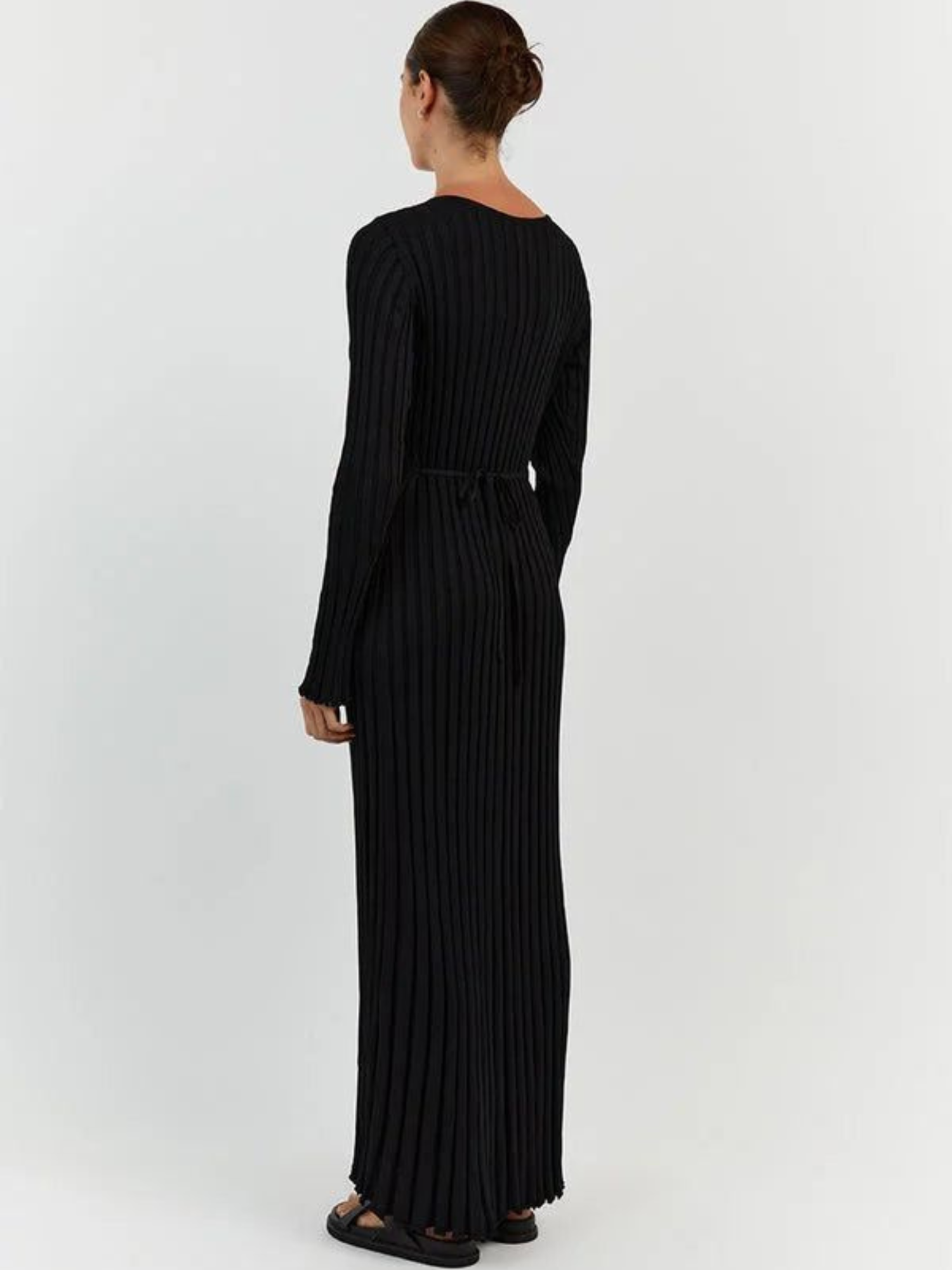 Vestido Midi de Malha com Decote em V e Manga Vivella Veneza