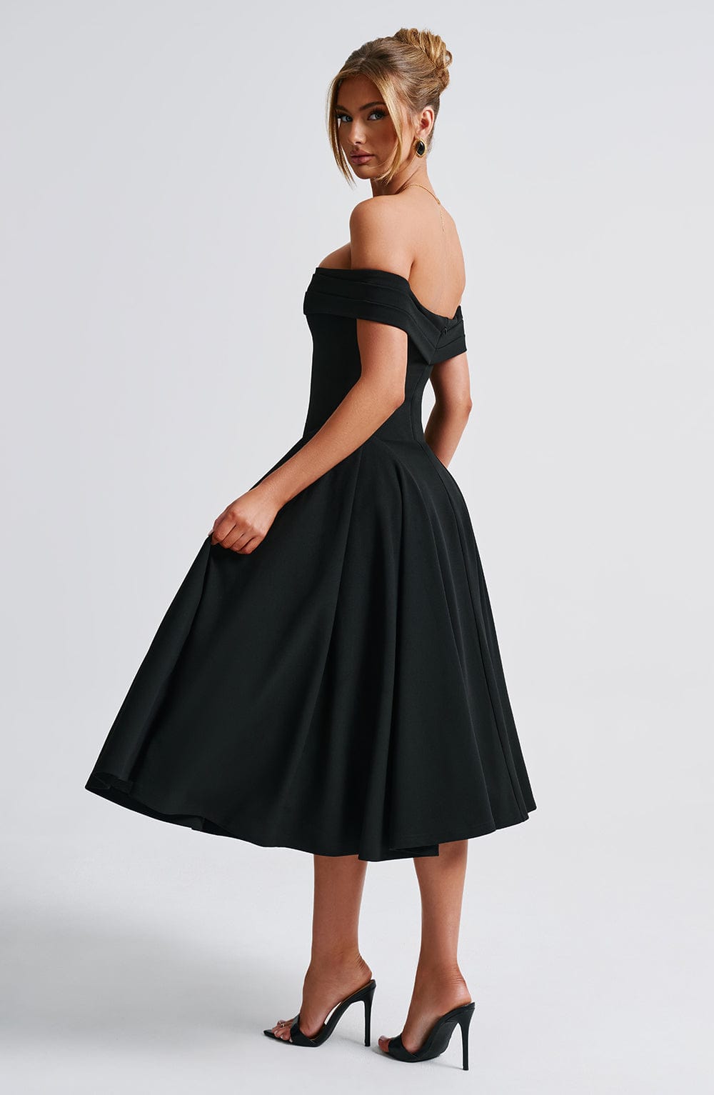 Vestido Midi Ombro a Ombro Vivella Princess