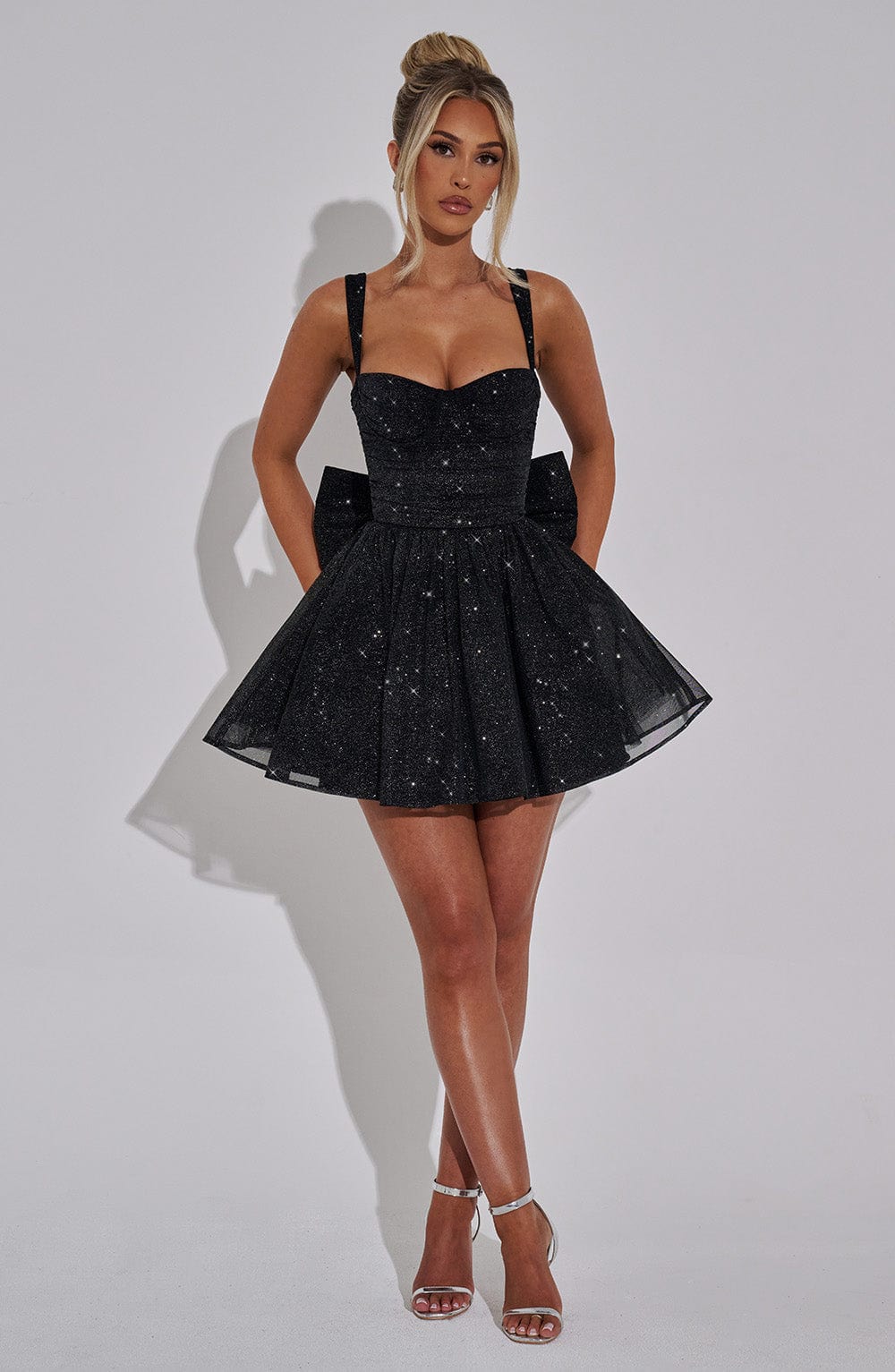 Vestido Curto Com Alças de Brilho Vivella Glam Luxo - FULL