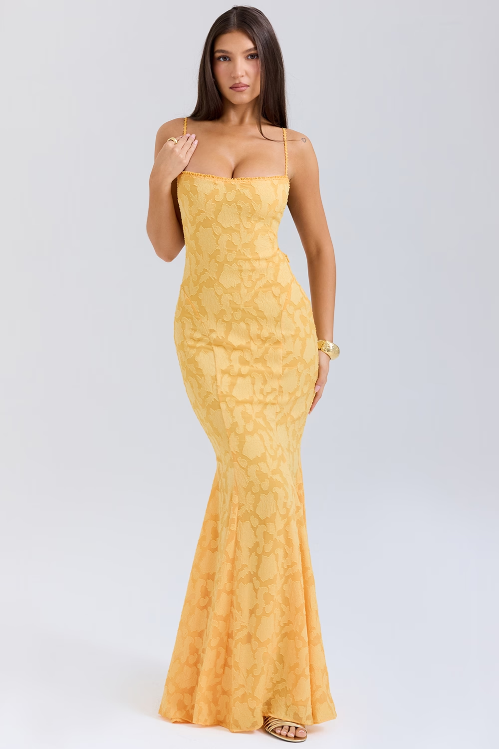 Vestido Longo Rendado com Amarrações Vivella Joan - GOLDEN ERA
