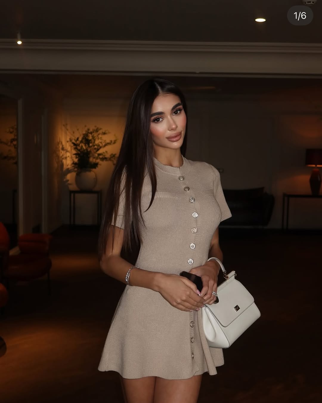 Vestido Curto Tricô com Botões Vivella Bele