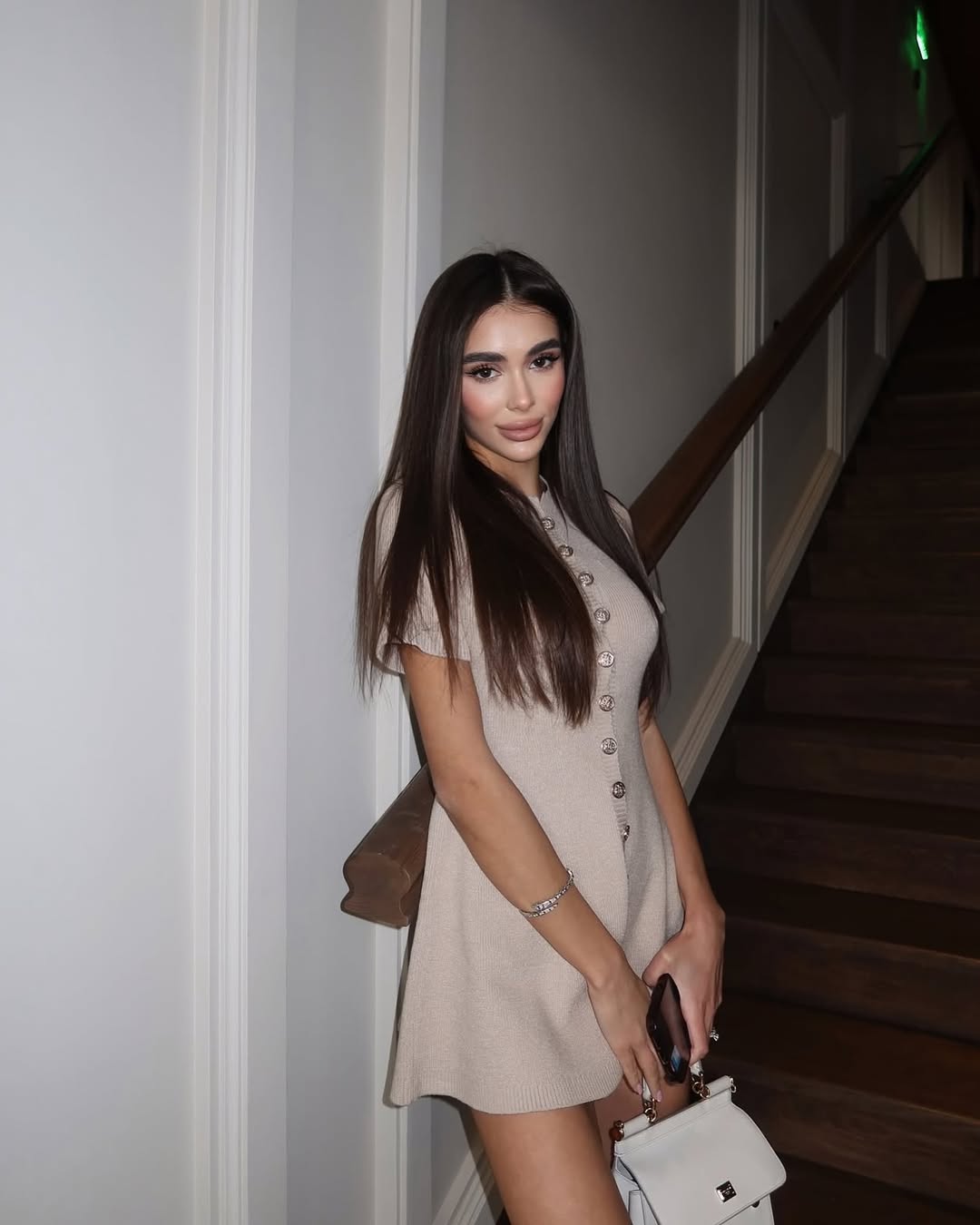 Vestido Curto Tricô com Botões Vivella Bele