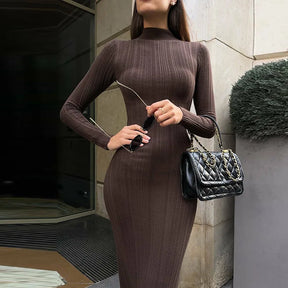 Vestido Midi Manga Longa Gola Alta Vivella Amira