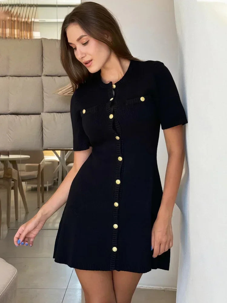 Vestido Curto Tricô com Botões Vivella Bele