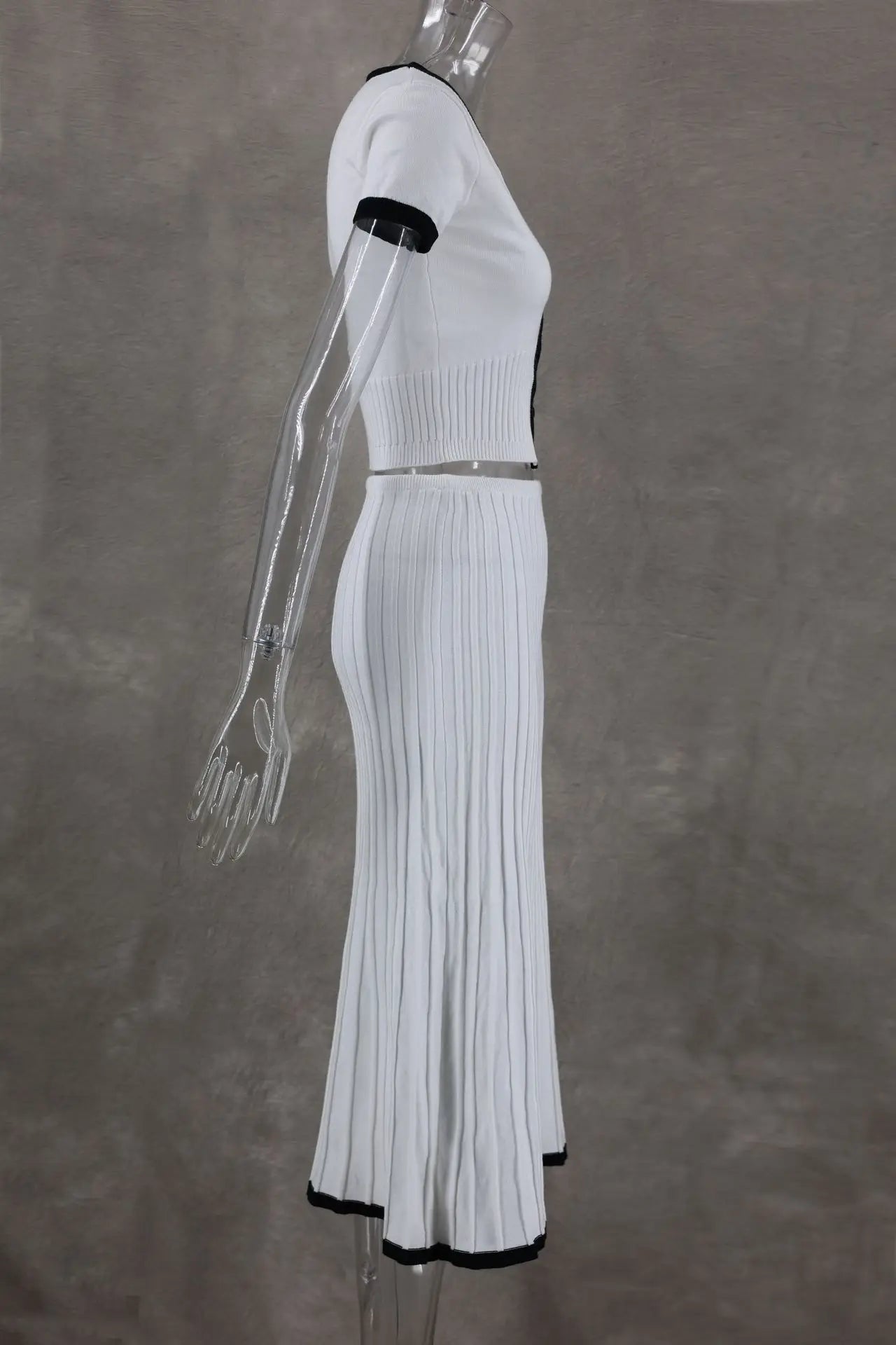 Conjunto Cropped e Saia Midi Plissada Vivella Juliette