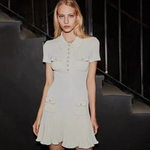 Vestido Curto Tricô Gola Polo e Bolsos Vivella Seraphina