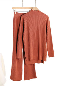 Conjunto de Tricô Canelado com Suéter Mullet Gola Alta e Calça Pantalona Vivella Laura - OUTONO/INVERNO