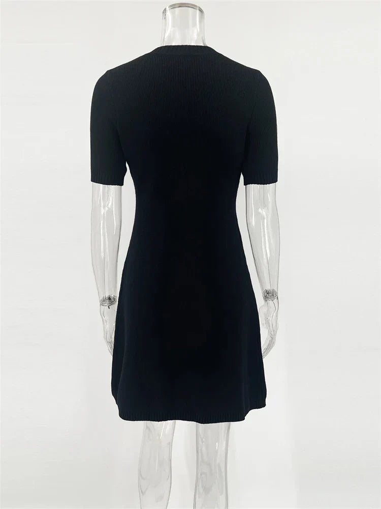 Vestido Curto Tricô com Botões Vivella Bele