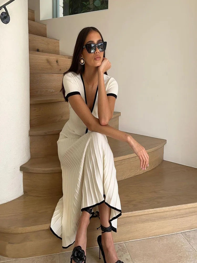 Conjunto Cropped e Saia Midi Plissada Vivella Juliette