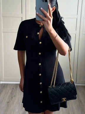 Vestido Curto Tricô com Botões Vivella Bele