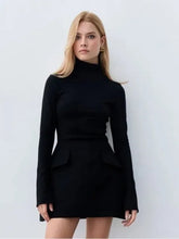 Vestido Curto Manga Longa Gola Alta Vivella Paris