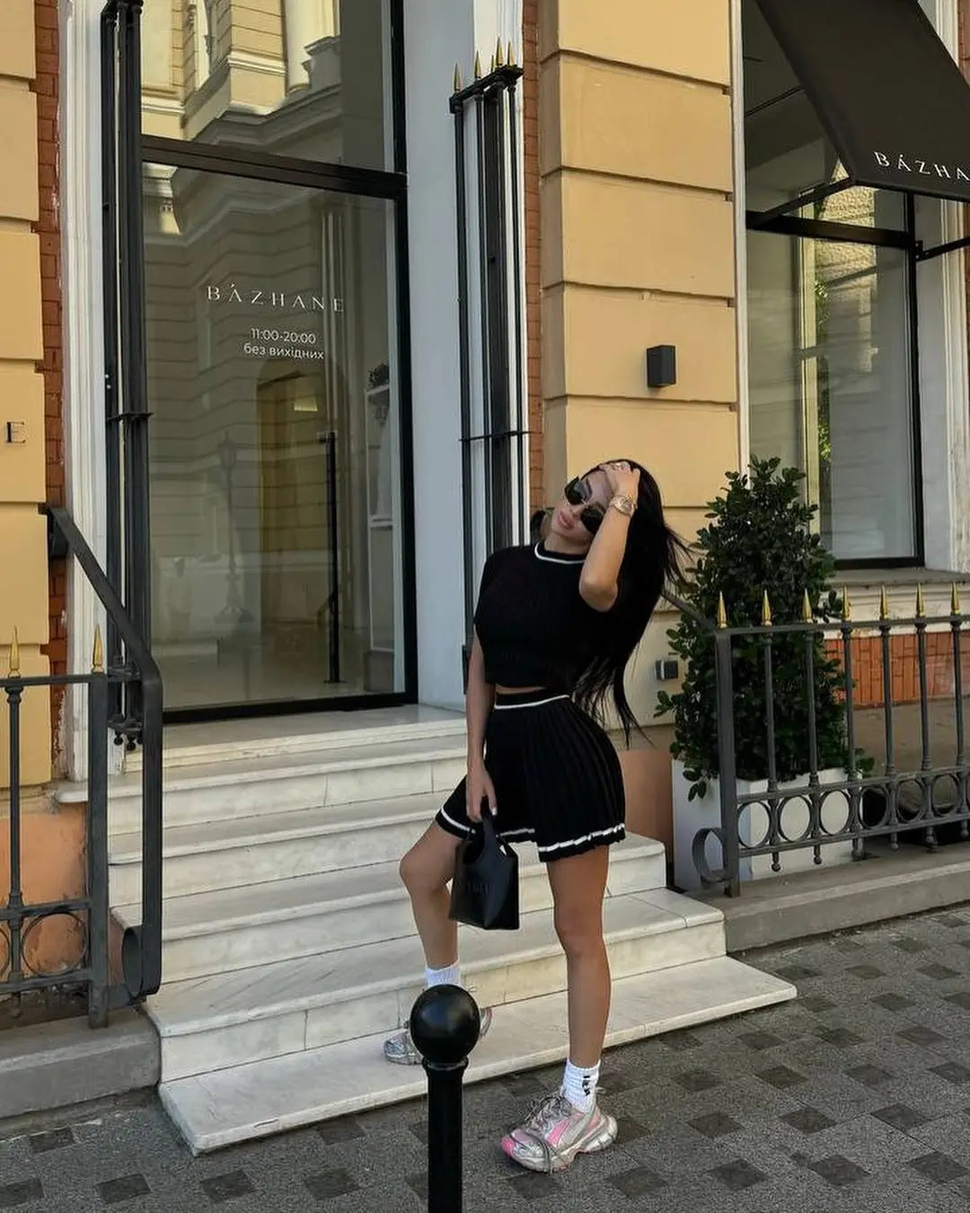Conjunto Tricô Cropped e Saia Curta Plissada Vivella Chloé