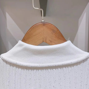 Vestido Curto Tricô Gola Polo e Bolsos Vivella Seraphina