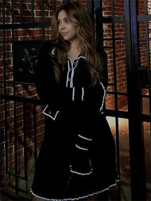 Vestido Curto Manga Longa com Botões Vivella Amélie