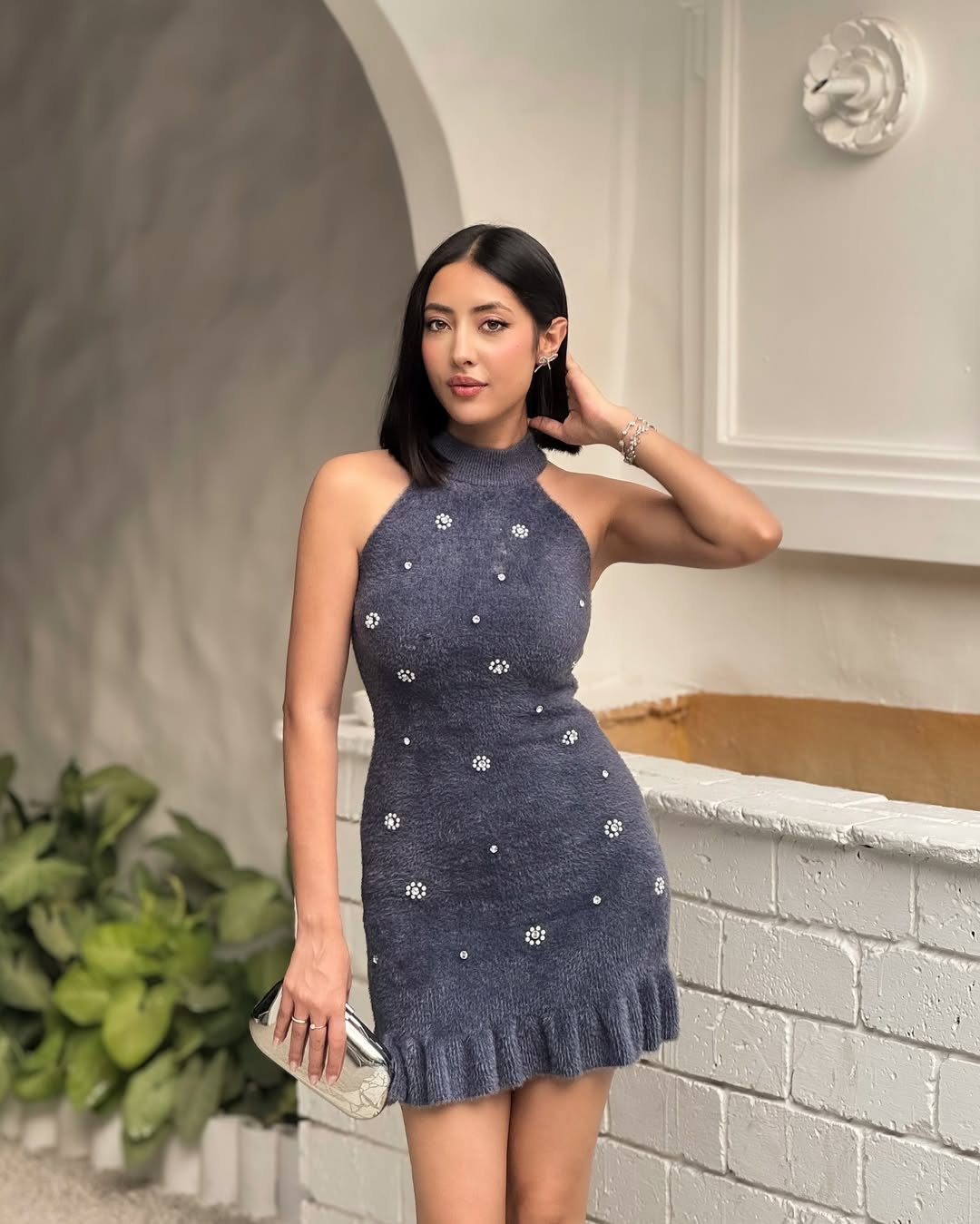 Vestido Curto Tricô com Pérolas Vivella Anya