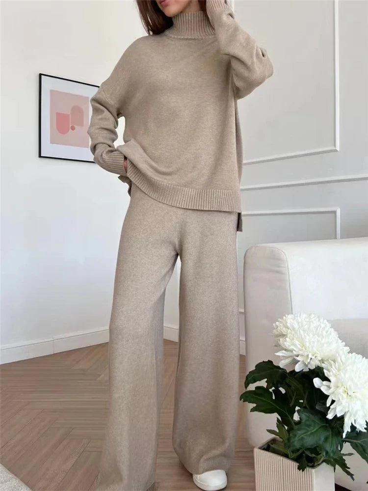 Conjunto de Tricô Canelado com Suéter Mullet Gola Alta e Calça Pantalona Vivella Laura - OUTONO/INVERNO