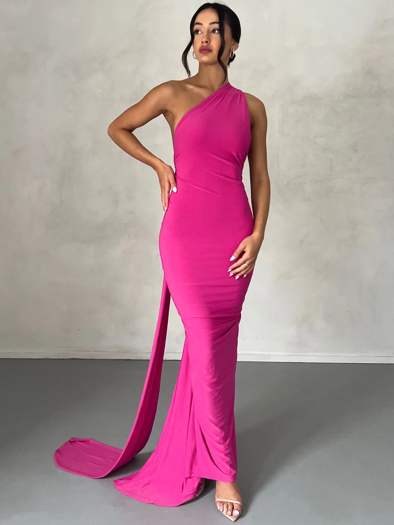Vestido Longo Maxi de Um Ombro Só e Costas Abertas Vivella Natalie - FULL
