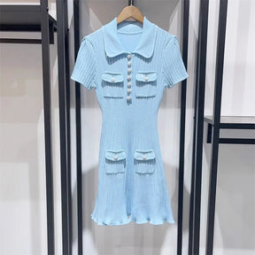Vestido Curto Tricô Gola Polo e Bolsos Vivella Seraphina