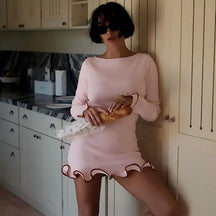 Vestido Curto Manga Comprida com Babado Vivella  Estella