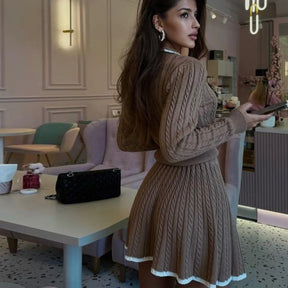 Conjunto Tricô Cropped Manga Comprida e Saia Vivella Antonella