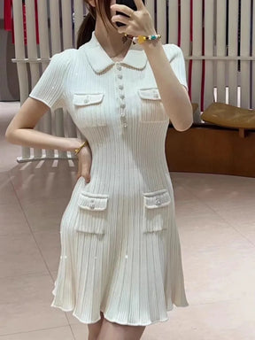 Vestido Curto Tricô Gola Polo e Bolsos Vivella Seraphina