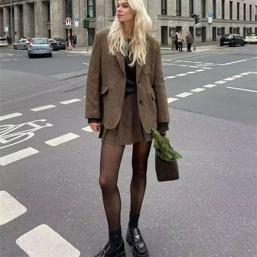 Conjunto Blazer e Saia Curta Plissada Vivella Charlotte