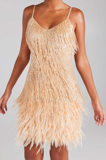 Vestido de Paetê Com Franjas e Plumas  Vivella Caterine