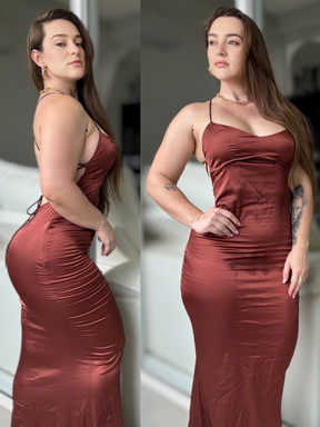 Vestido Longo Cetim Decote nas Costas Vivella Savanah