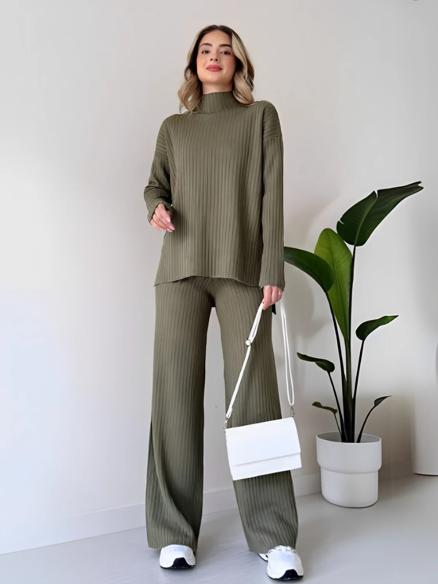 Conjunto de Tricô Canelado com Suéter Mullet Gola Alta e Calça Pantalona Vivella Laura - OUTONO/INVERNO